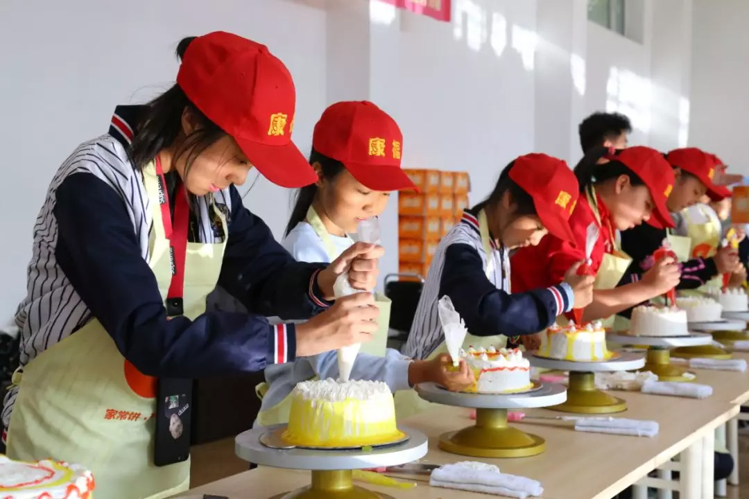 康福食品面向各机构开放科普基地与DIY烘焙课堂！